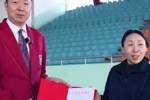 首位获WNBA总冠军的中国球员！王治郅为苗立杰呈送名人堂入堂贺信