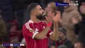 利物浦2-0赢球，赛后萨拉赫微笑着向红军球迷致意